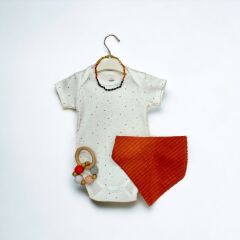 Bebek Kehribar Taşı Kolye ve Bebek Badiler ile Bebek Hediye Takımı Rotation