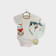 Bebek Kehribar Taşı Kolye ve Bebek Badiler ile Bebek Hediye Takımı Pembe